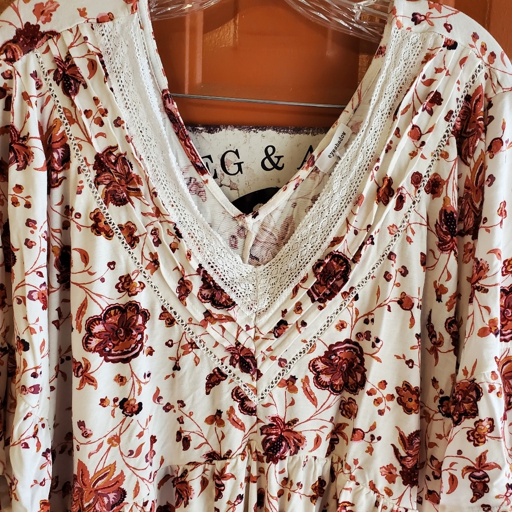 Eyeshadow Blouse size 3x plus